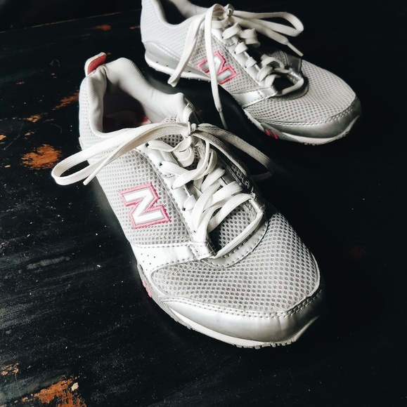 New Balance Grey & Silver Running Sneaker - Picture 2 of 4